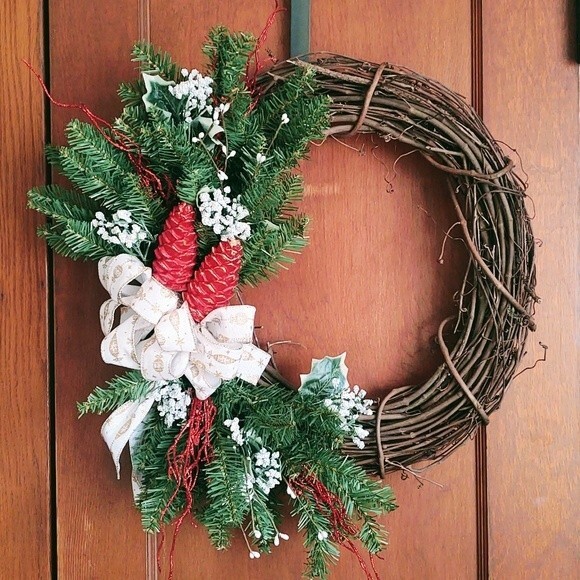 Hand Crafted Grapevine Christmas Wreath, Greenery, Ribbon and Ornaments 18" - Picture 1 of 8